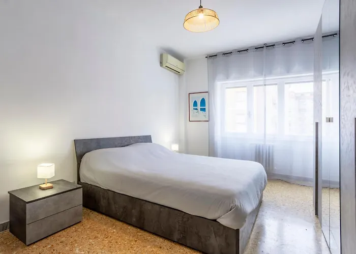 Guest Host - Stylish Near Trastevere! Appartamento