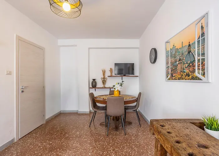 Guest Host - Stylish Near Trastevere! Appartamento