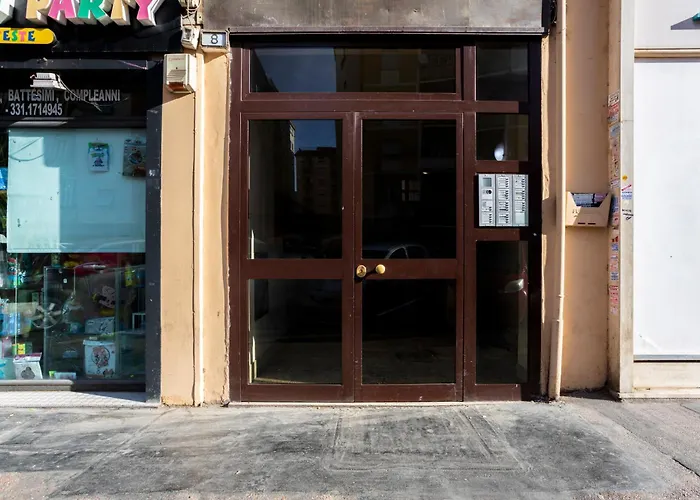 Guest Host - Stylish Near Trastevere! Roma